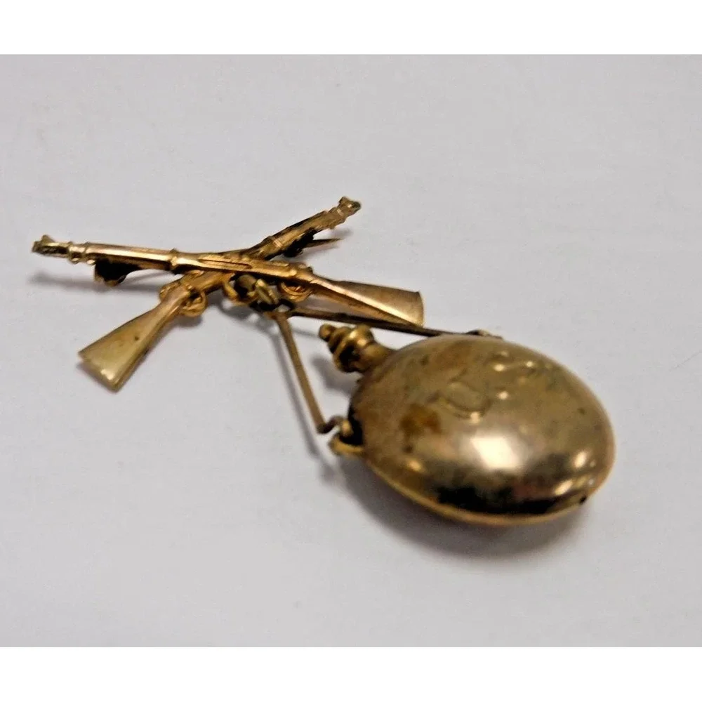 Span Am WW1 Sweetheart Pin Canteen Rifles Homefront JC233